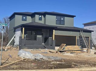 118 E Acacia Circle, Clever, MO 65631