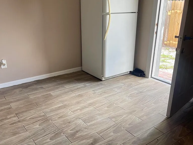 4581 SW Floral St — Photo 6
