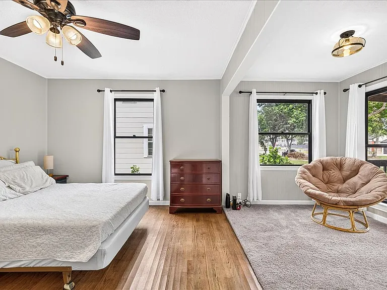 314 Melrose St — Photo 25