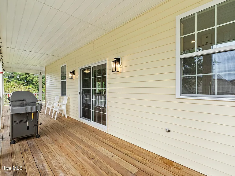 497 Church St — Photo 33