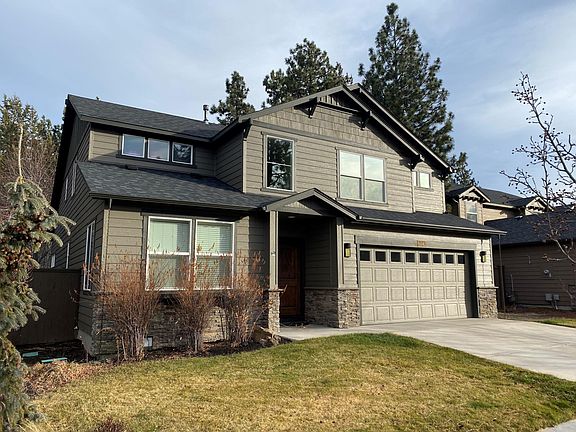 2nd image of 61142 Montrose Pass St