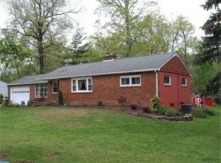 323 Schoolhouse Rd, Sellersville, PA 18960