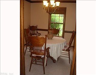 3rd image of 908 Weeping Willow Dr