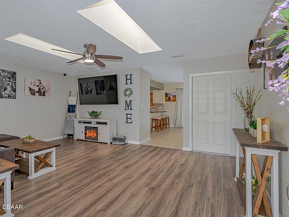5th image of 1228 Thomas Dr