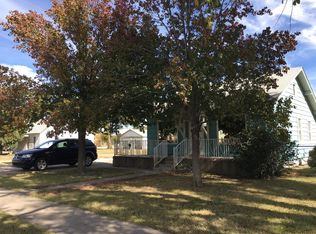 908 S Main St, Hugoton, KS 67951