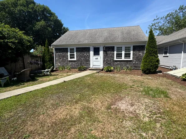 11 A Gate Way Street, South Yarmouth, MA 02664