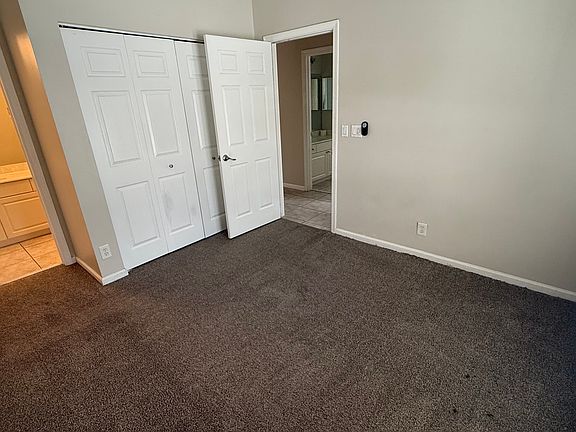 4th image of 130 Sparrow Dr #2