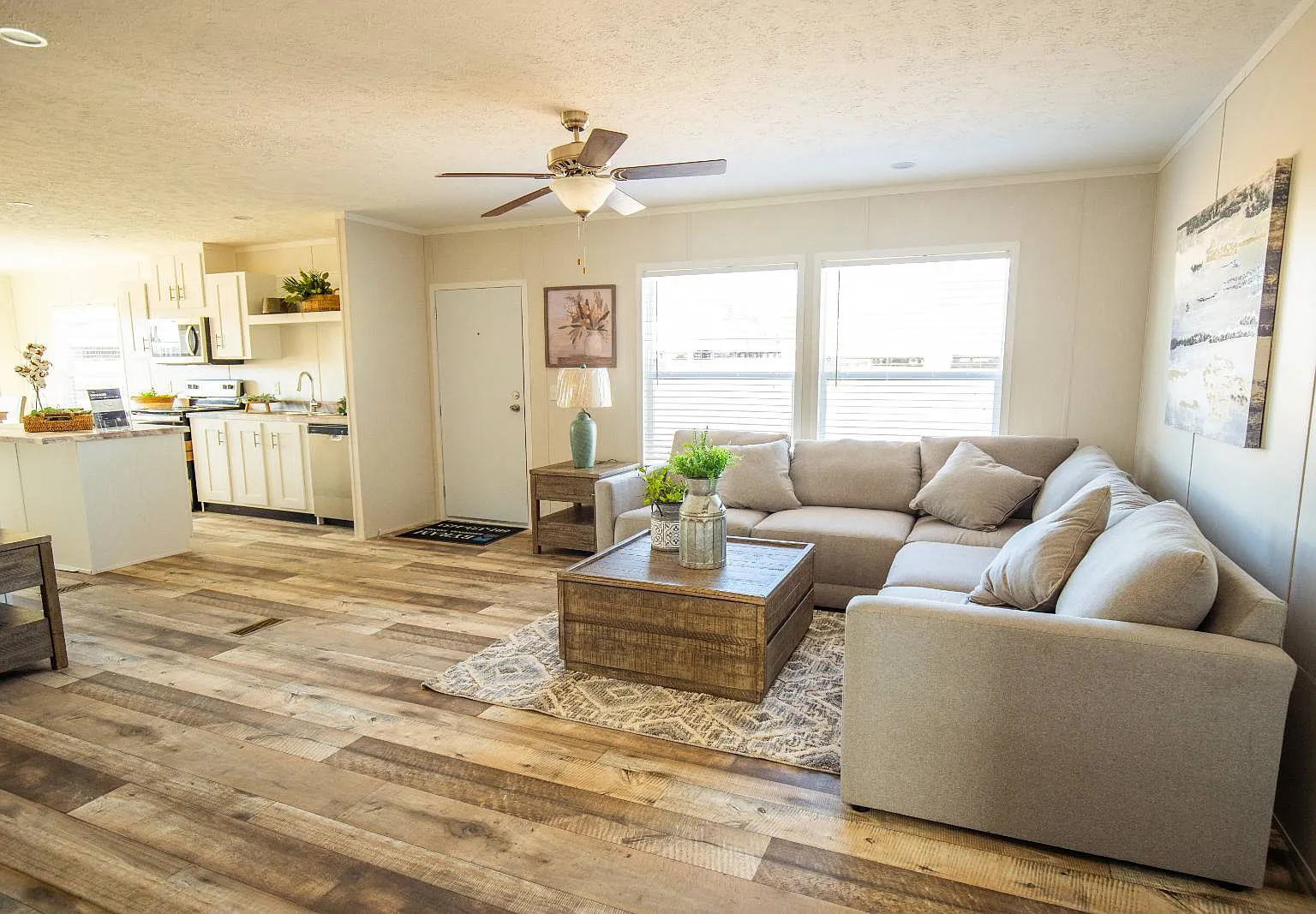 3 bed, 2.0 bath, $1,550 — Photo 1