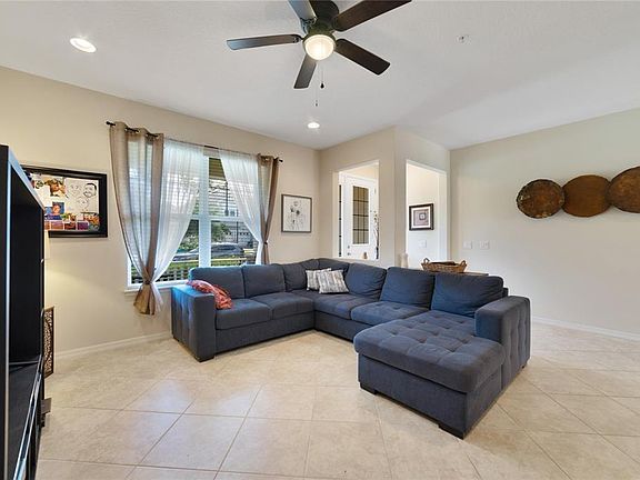 3rd image of 8622 Dufferin Ln