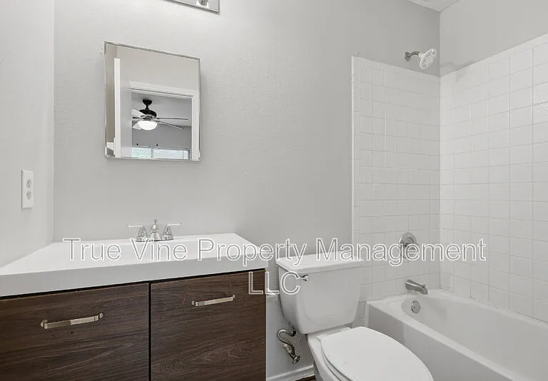 6810 Saharastone Dr — Photo 15