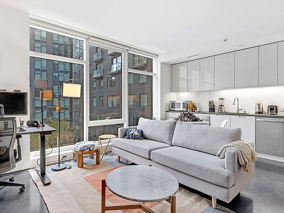 2nd image of 18 10th St APT 624