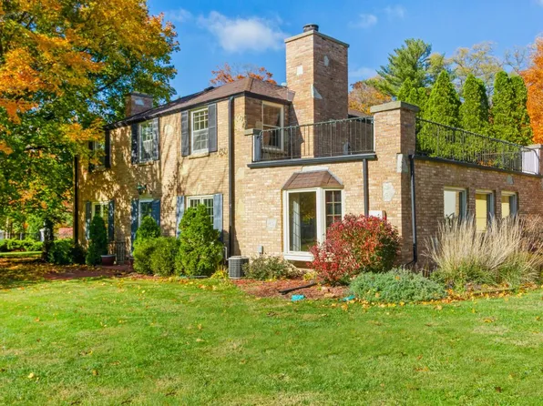 1175 South Lake Shore DR, Lake Geneva, WI 53147