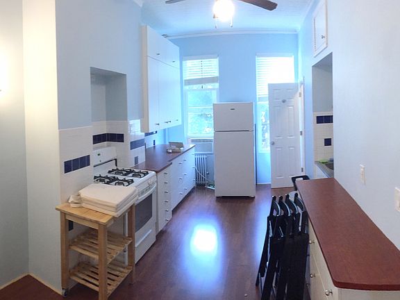 5th image of 82 Newell St APT 2L