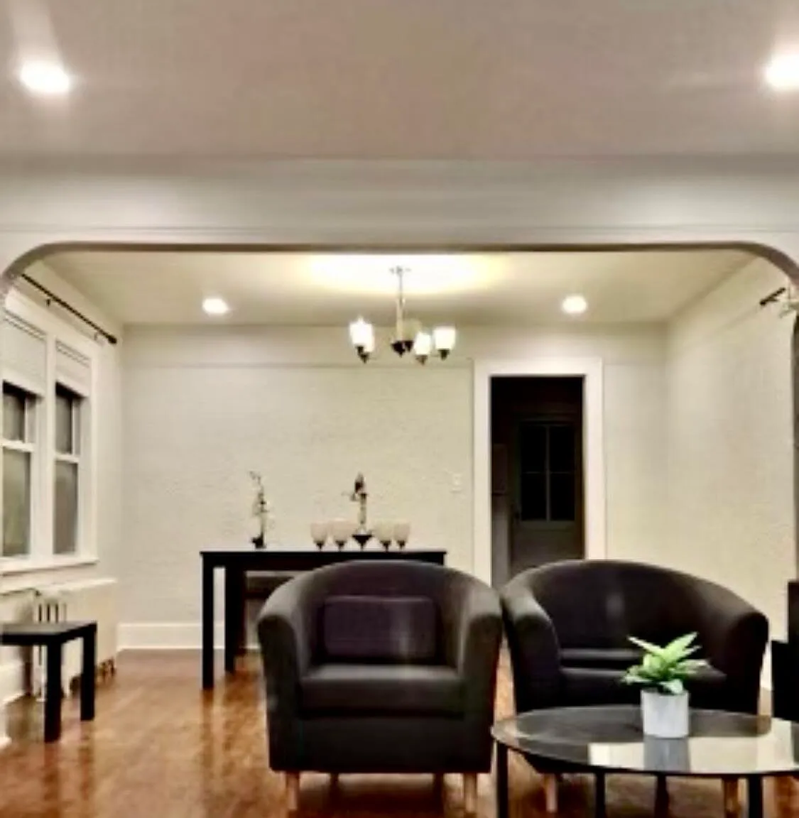2 bed, 936 sqft, $1,800 — Photo 1