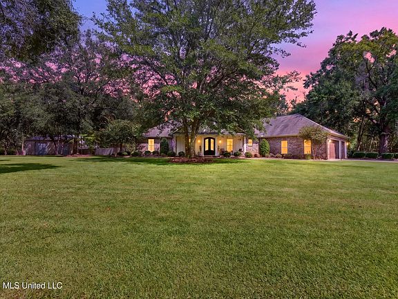 2nd image of 7520 Park Ridge Dr S