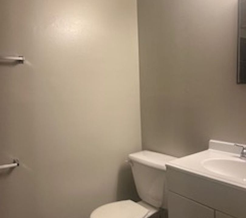 1st image of 5306-5308 Hamilton Ave #5308-1B