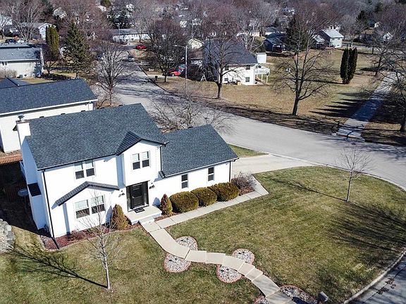 3rd image of 1604 Rustic Drive