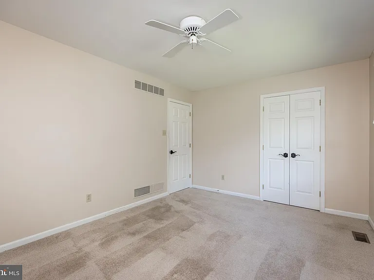 35 Nathalie Ct — Photo 31