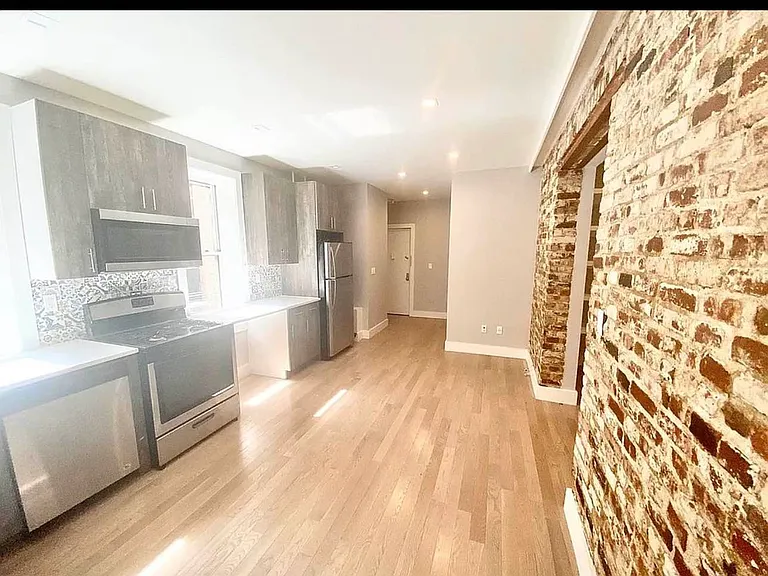 569 W 192nd St #THREE — Photo 2