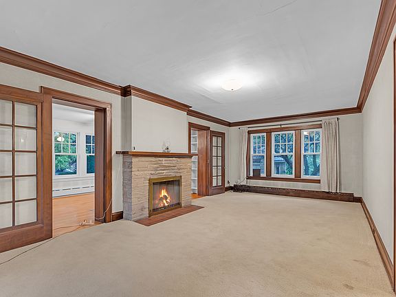 5th image of 1324 Fredrickson Pl