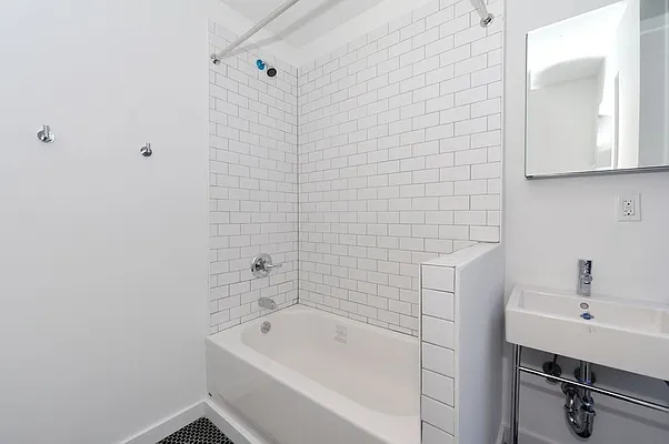 Rented by Aether Property Group | media 35