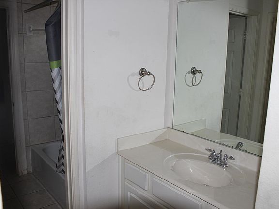 4th image of 2415 Somervell Trl