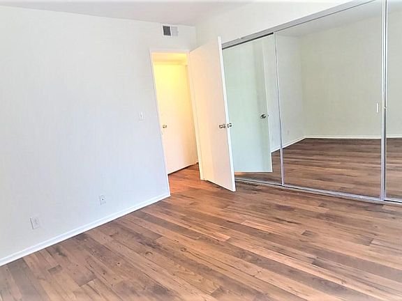 4th image of 1520 N Vista St #308