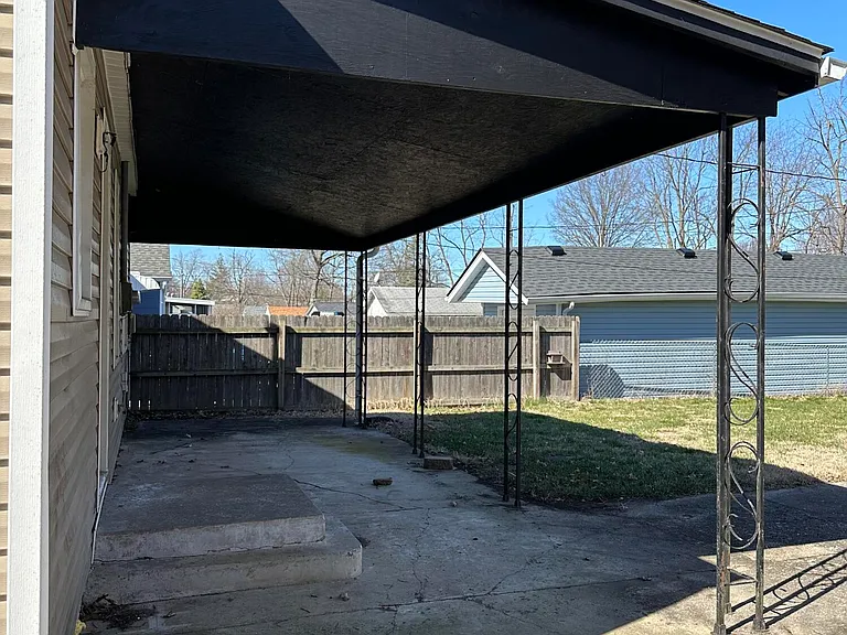 635 Longview Dr — Photo 25