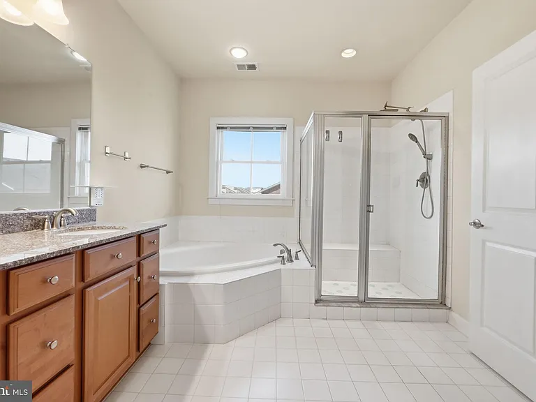 3604 Worthington Blvd — Photo 32