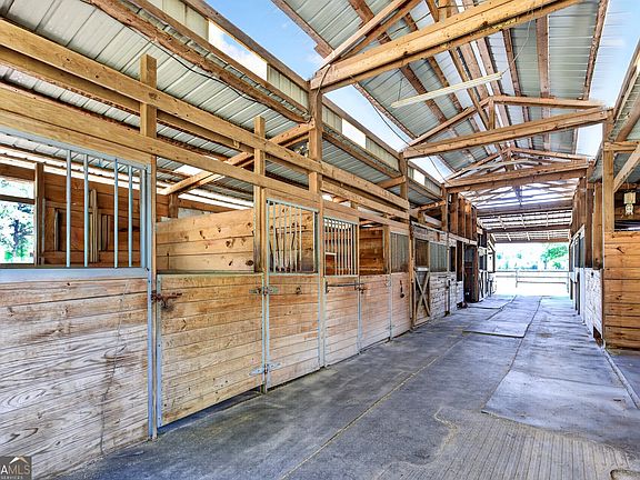 5th image of 511 McIntosh Rd