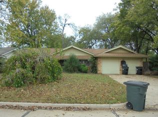 3113 Oakbrook Dr, Del City, OK 73115
