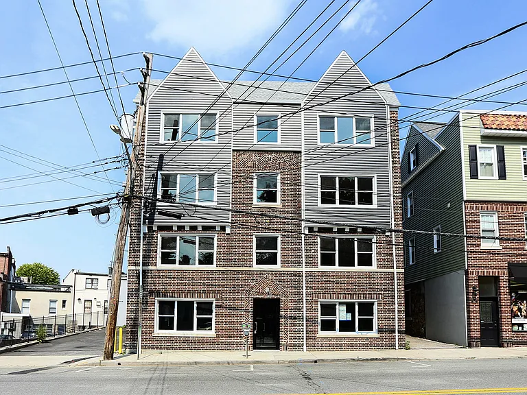 349 Mount Pleasant Avenue — Photo 5