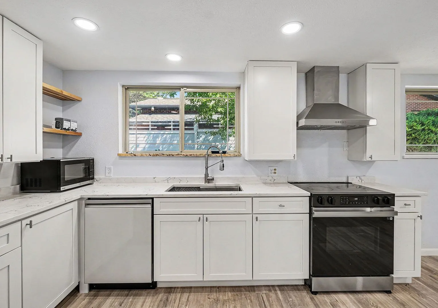 Remodeled 4-Bedroom Home on Corner Lot — Photo 3