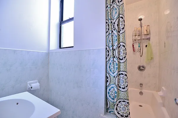 Rented by J Misrahi Realty Corp | media 54