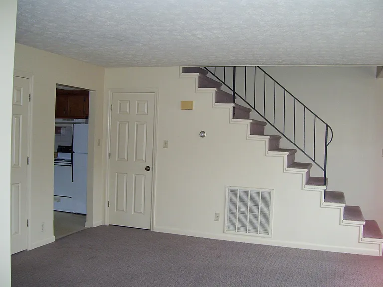 925 McArthur Rd #4 — Photo 10
