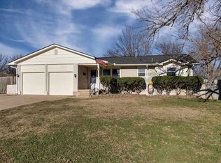 5911 NW Dearborn Ave, Lawton, OK 73505