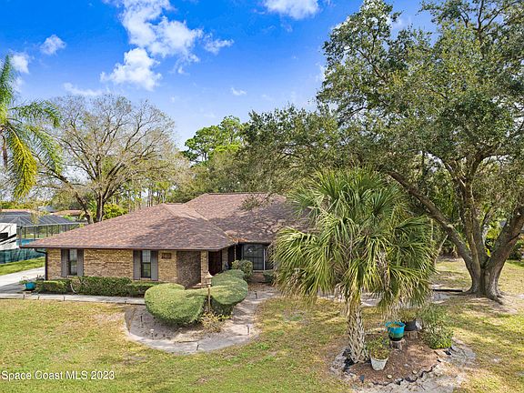 4th image of 208 Neville Cir NE