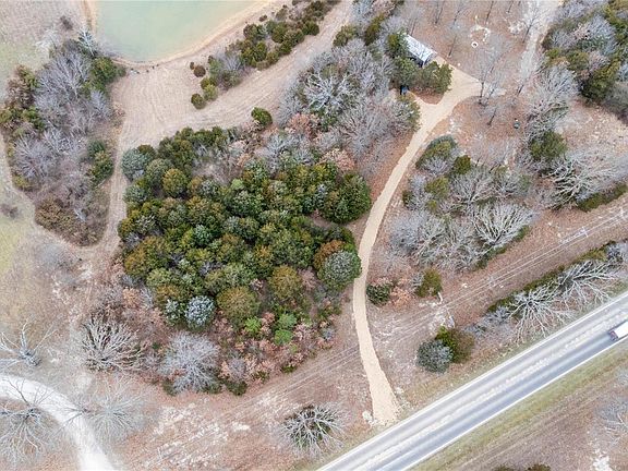 4th image of 4472 Highway 19