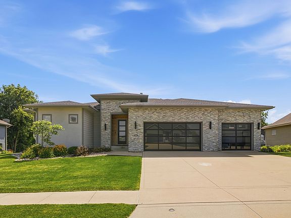 3rd image of 1824 Falcon Dr