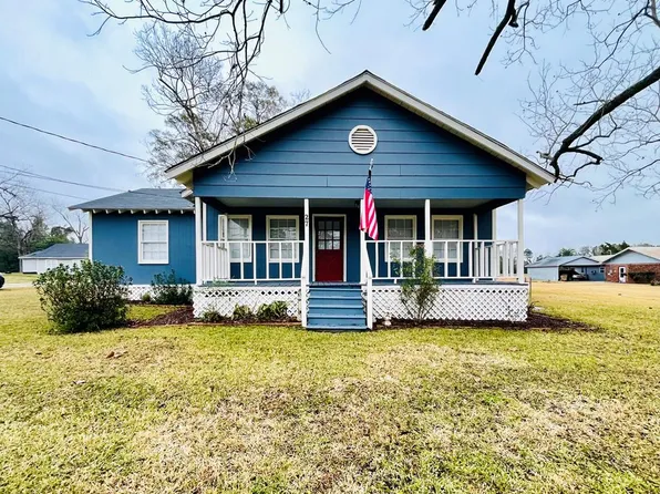 27 Brookfield Lenox Rd, Tifton, GA 31794