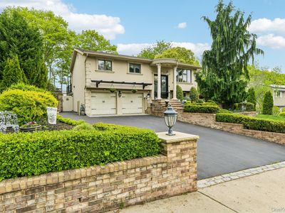 106 Morewood Drive, Smithtown, NY, 11787