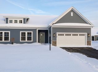 6176 Fourmile Creek Cir, Ontario, NY 14519