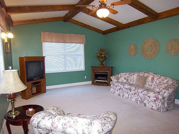 5th image of 288 Riverwood Dr