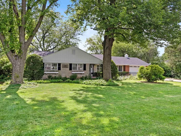 309 S 4th St, Peotone, IL 60468