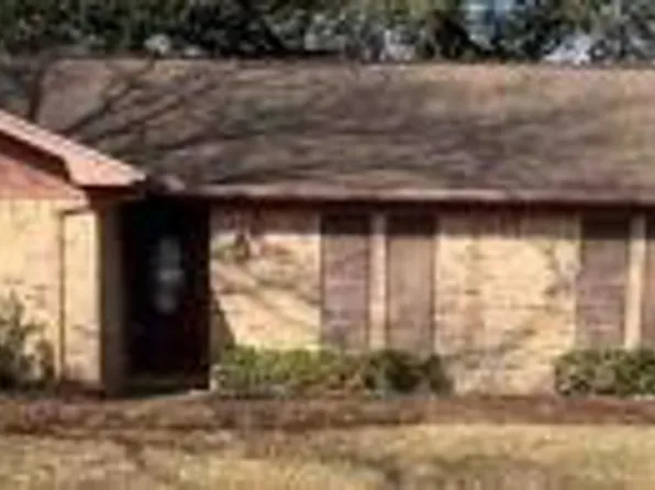 6780 Hialeah Dr, Beaumont, TX 77706