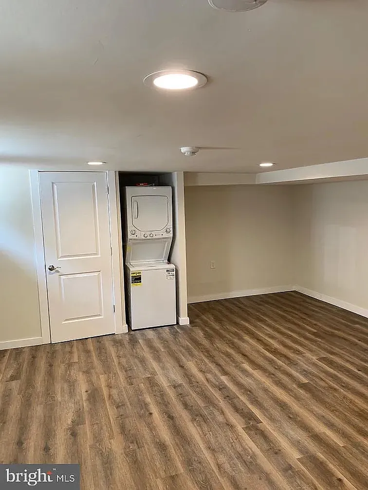 2 bed, 1000 sqft, $2,350 — Photo 2
