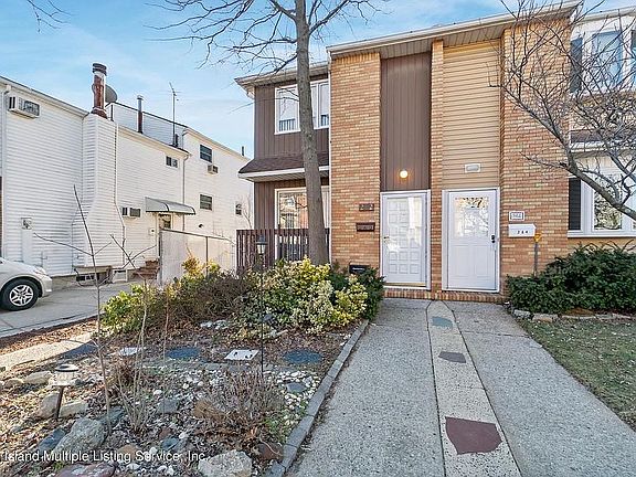 2nd image of 262 Brookfield Ave