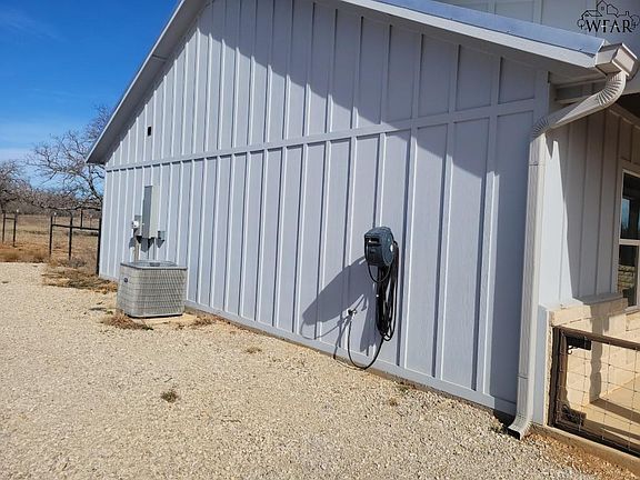 3rd image of 234 Pumphrey Rd