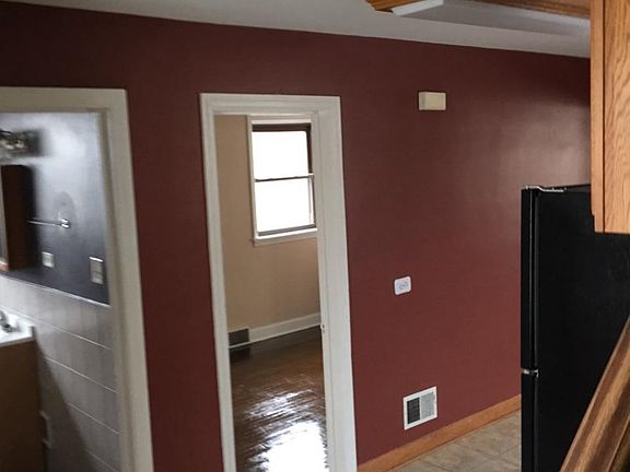 4th image of 7006 W Diversey Ave