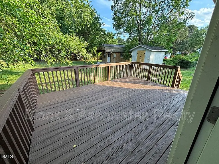 170 Devin Dr — Photo 4